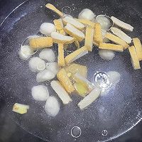 青菜鱼丸蛋皮汤的做法图解5