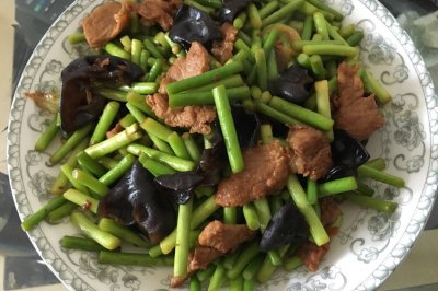蒜苔炒肉
