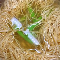 #秋日养生这样吃#洋葱牛肉炒面的做法图解4