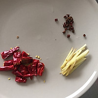 蒜薹炒肉的做法图解3