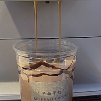 #一学就会快手菜#1分钟搞定超浓可可拿铁｜冬日限定的做法图解4