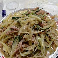 土豆丝炒肉丝的做法图解1