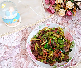 #夏日开胃餐#祖传下饭菜——小炒熟牛肉的做法