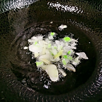 川味美菜～尖椒炒猪拱嘴儿的做法图解4