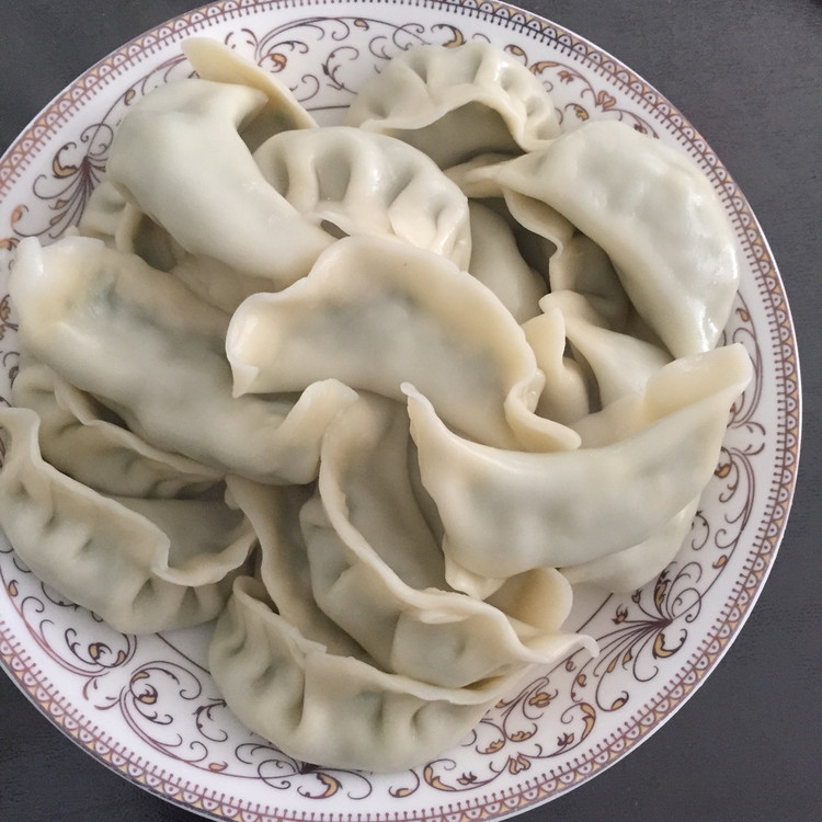 荠菜猪肉饺子的做法