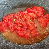 番茄鱼片黄豆芽的做法图解2