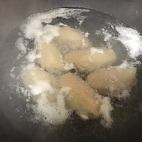 酱香红烧鸡翅#春天就酱吃#的做法图解1