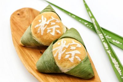 紫薯紫米粽面包