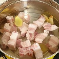 下饭红烧五花肉的做法图解2