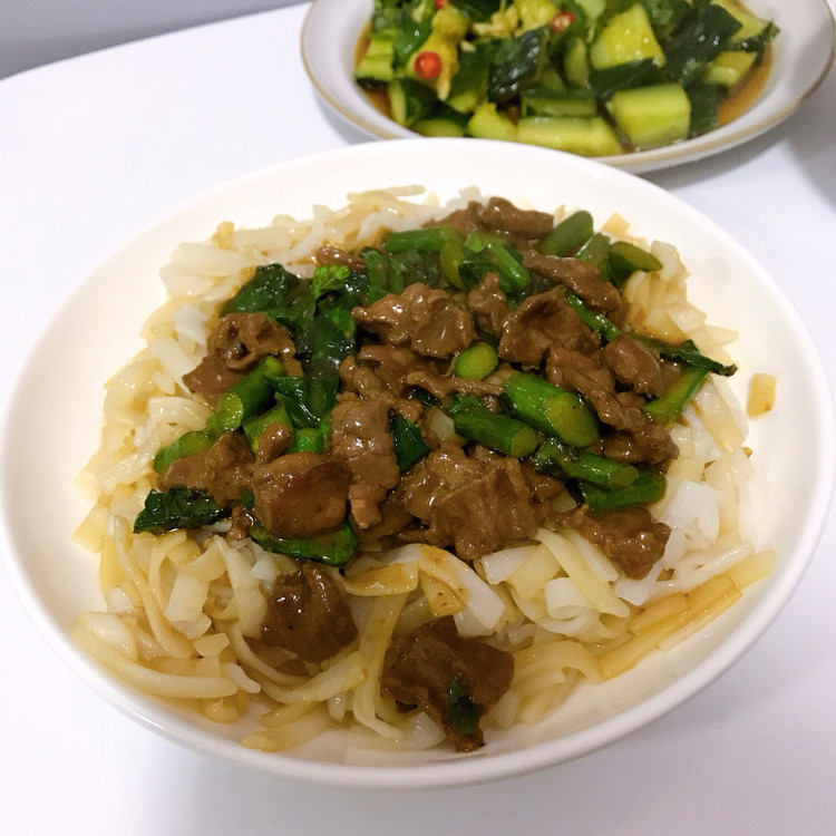 湿炒牛河的做法