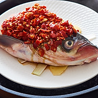 剁椒鱼头的做法图解5