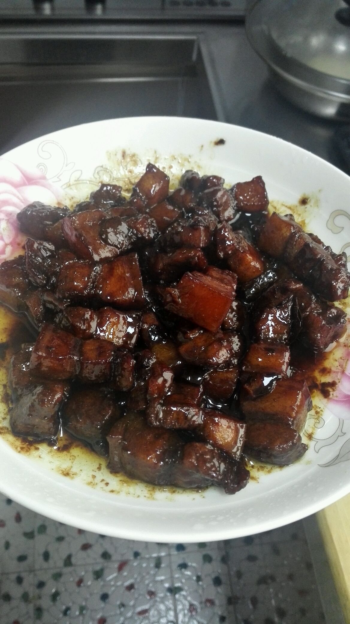 Braised pork in brown sauce