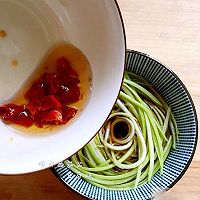 凉拌西葫芦#黑人牙膏一招制胜#的做法图解7