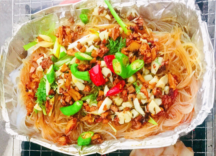 「锡纸蒜蓉粉丝烤蛏子」的做法