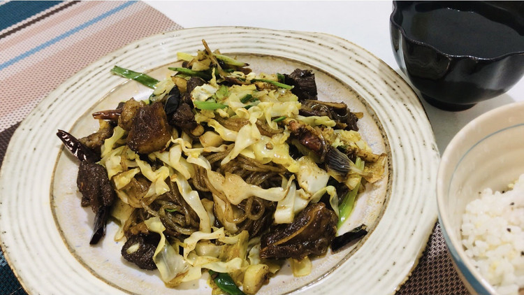 花白牛肉炒粉条，又是秋冬必做的家常菜哈的做法