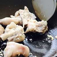 卤猪脚的做法图解3