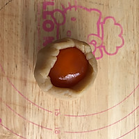 莲蓉蛋黄螃蟹月饼的做法图解5