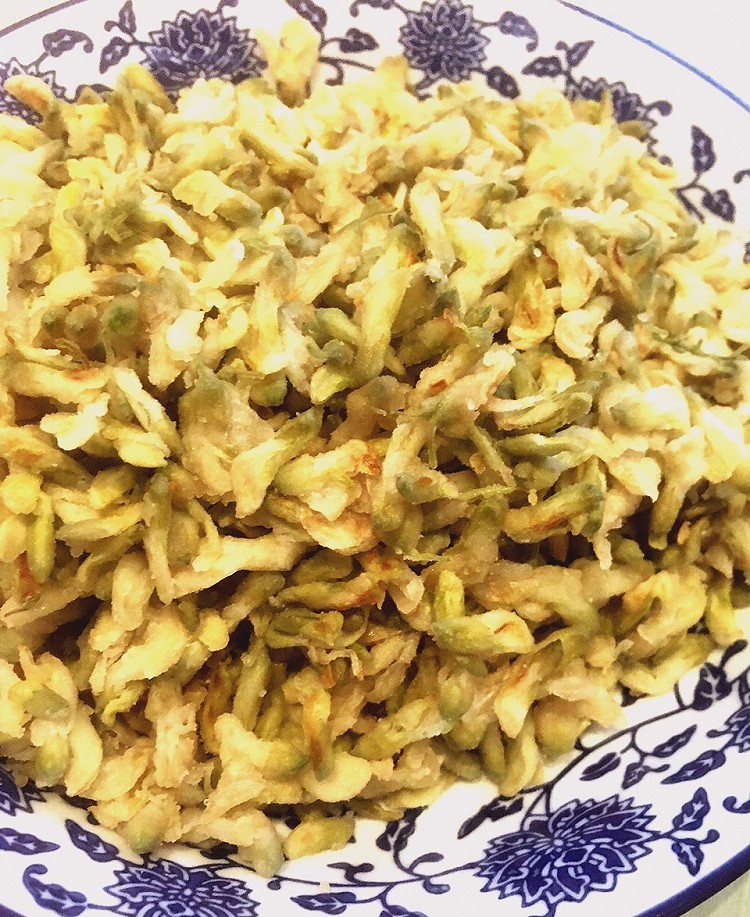 槐花麦饭的做法