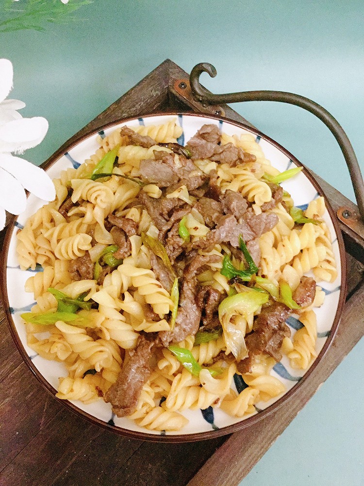 牛肉意面的做法