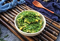 鸡蛋添加了这野菜、比韭菜炒鸡蛋还香！的做法