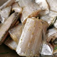 #摩其林美味CP#青花椒盐炸带鱼的做法图解3
