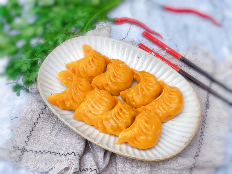 天哪❗用南瓜泥做饺子皮，简直太好看了吧❗的做法
