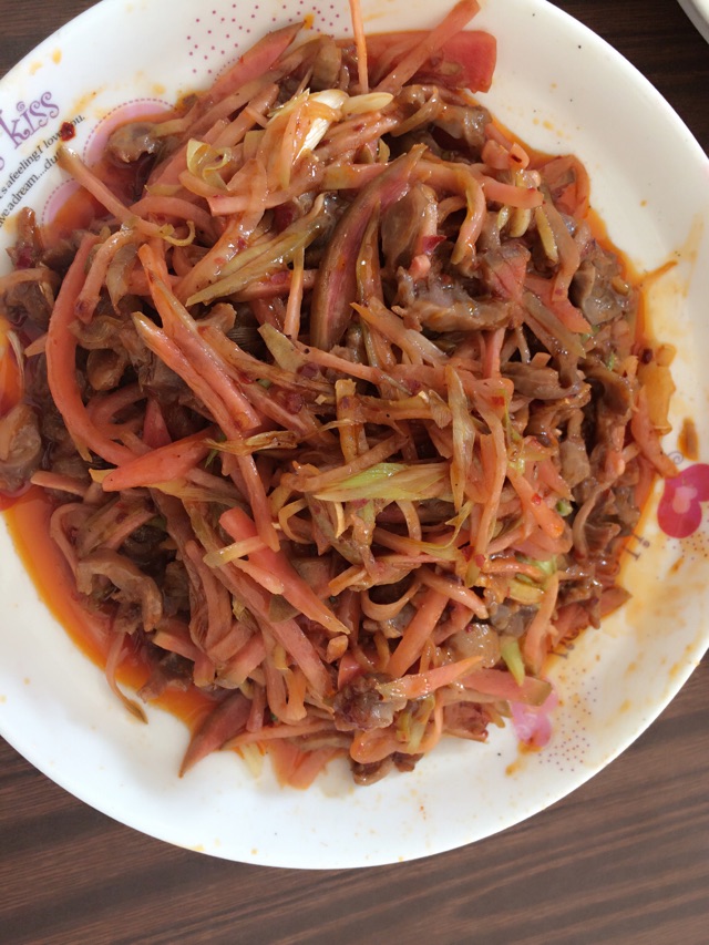鸡胗炒泡菜的做法