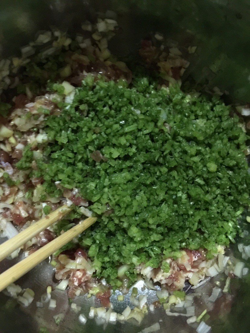 猪肉芹菜馅水饺的做法图解7