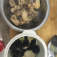 菌菇鸡汤的做法图解3