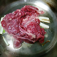 冬日暖食秘制料汁正宗韩式炒牛肉盖饭（2人份）的做法图解5
