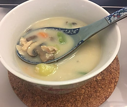 奶油牡蛎汤（清淡低热量版，1-2人份）的做法