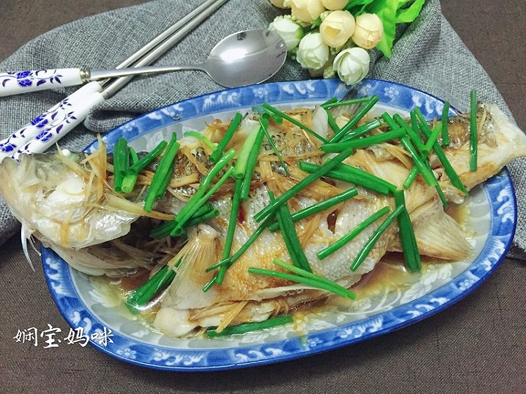 清蒸鲈鱼—简单版的做法