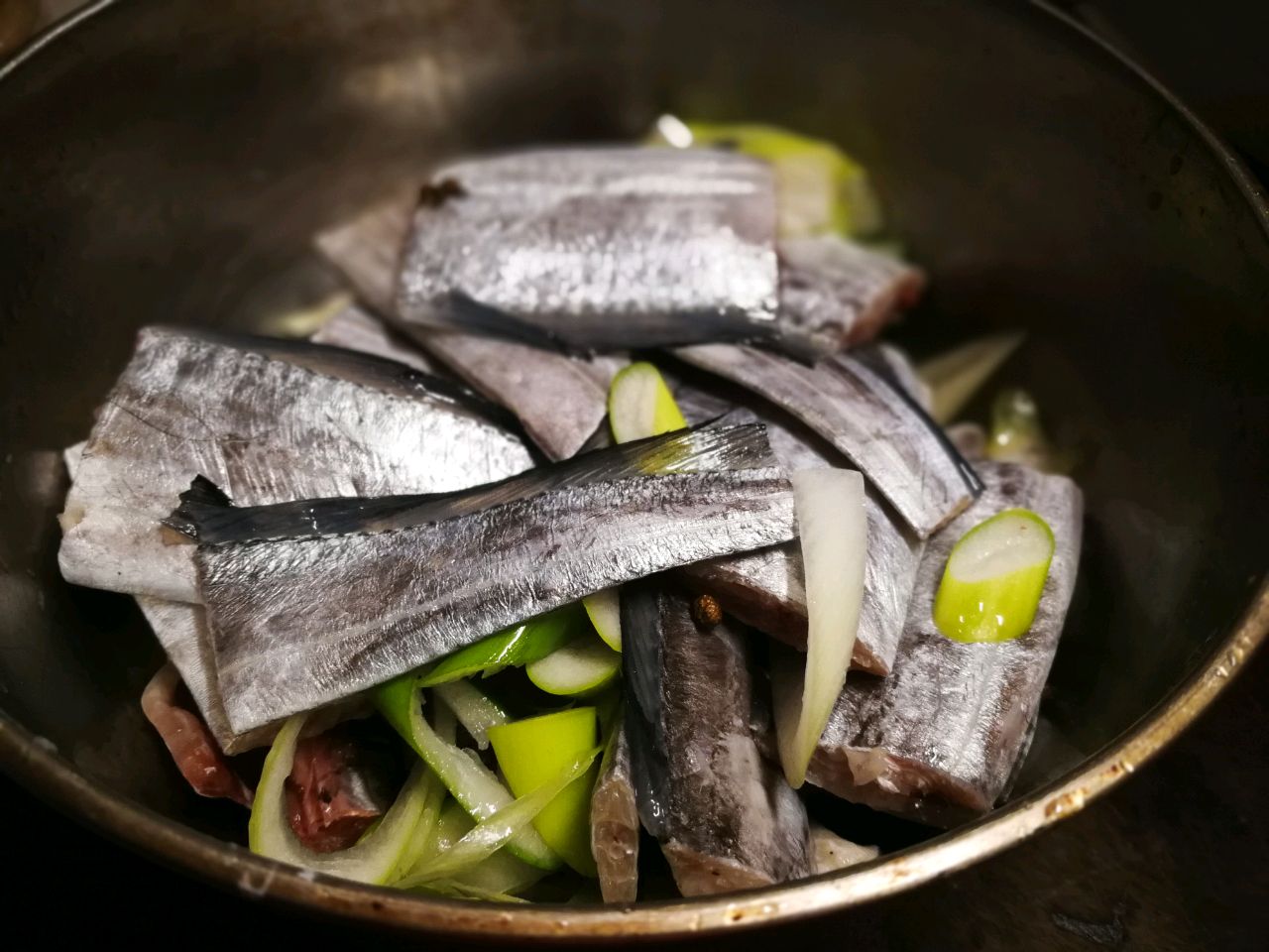 酥焖带鱼的做法_【图解】酥焖带鱼怎么做如何做好吃_酥焖带鱼家常做法大全_snow特别的_豆果美食