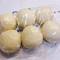#在夏日饮饮作乐#炼乳面包卷的做法图解6