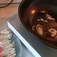 炒金针菇培根卷的做法图解6