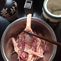 酱鸭舌的做法图解1