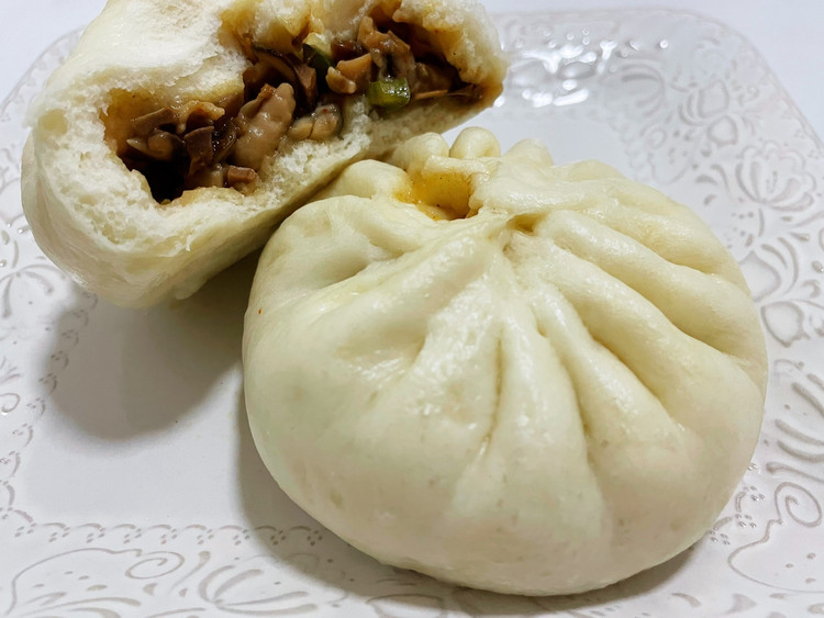 香菇鸡肉包的做法