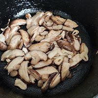 #减一点更好#低脂好吃的香菇西兰花的做法图解5