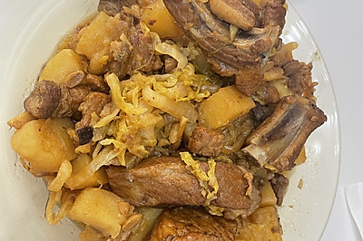 排骨烩酸菜
