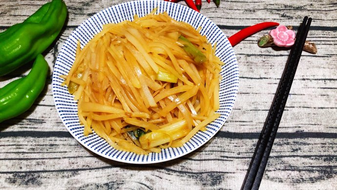 葱爆蒜香土豆丝