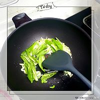 手撕包菜的做法图解5