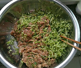 芹菜猪肉的做法