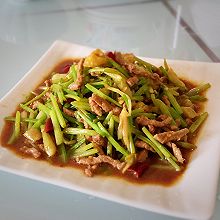 小炒黄牛肉