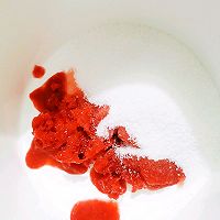 草莓红果慕斯的做法图解4