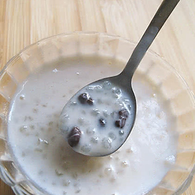 蜜豆椰汁西米露——炼乳浸润的美味