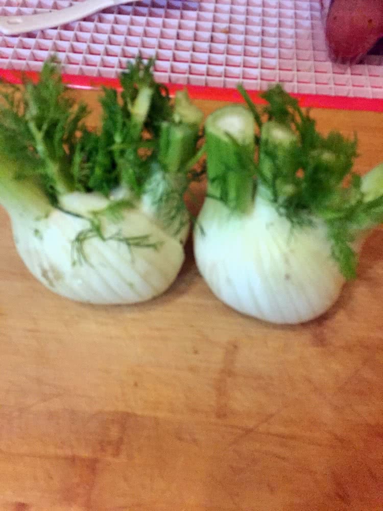 凉拌茴香球的做法图解1