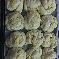 奶香椰蓉面包,手揉发面的做法图解7
