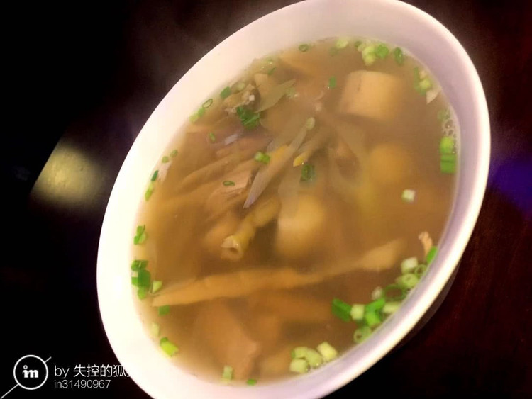瘦肉山药嫩笋汤的做法