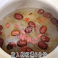 #美食视频挑战赛#美容养颜，雪燕牛奶桃胶的做法图解6