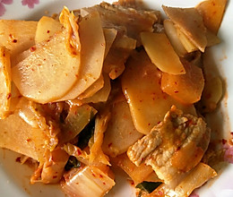 辣白菜炒五花肉土豆片的做法